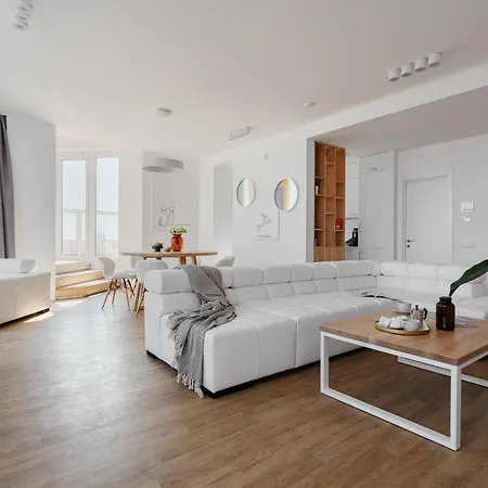 Royal Sky Apartment *